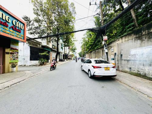 Căn hộ cao cấp 73m², 2 phòng ngủ, giá 120tr/m² tại Giảng Võ, Ba Đình  - Sở hữu ngay!